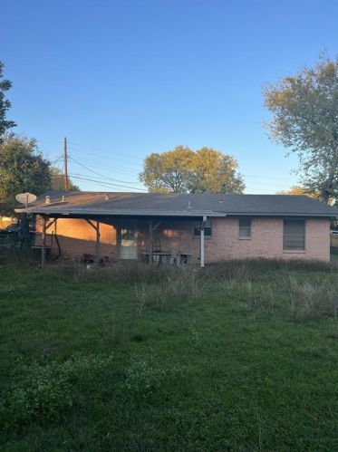 1005 Fauntleroy Trl, Austin TX  78758-4801 exterior