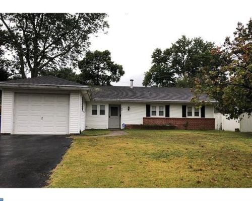 10 Sheffield Dr, Willingboro, NJ 08046-1005
