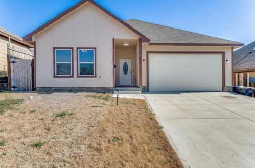 3014 Mckinley Ave, Fort Worth, TX 76106-5437