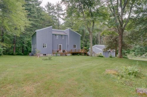 6 Duncaster Cir, Granby, CT 06035-1918