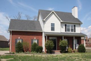 302 Twelve Oaks Ln, Lebanon, TN 37087-8254