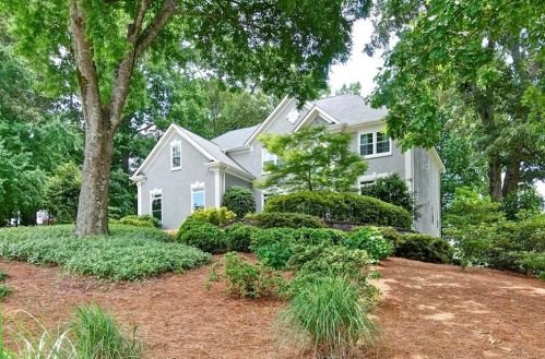 903 Augusta Cir, Holly Springs, GA 30188-2310