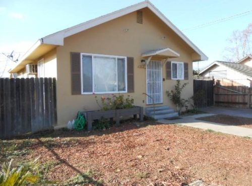 515 Washington St, Lodi, CA 95240-4135