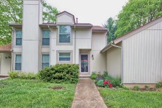 8 Colony West Dr, Champaign IL  61820-7501 exterior