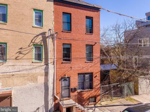 2025 18th St, Philadelphia, PA 19121-2346