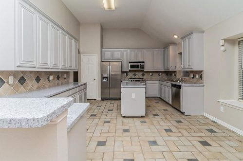 6937 Andress Dr, Fort Worth TX  76132-5031 exterior