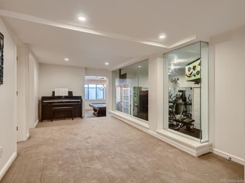 3000 Exposition Ave, Denver CO  80209-4805 exterior