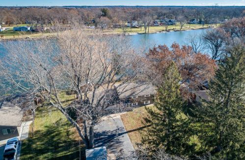 7265 Bergstrom Dr, Rockford, IL 61103-8813