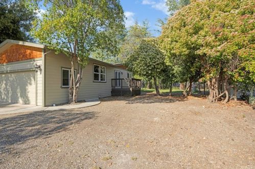 19788 Bear Valley Rd, Middletown, CA 95467-8300