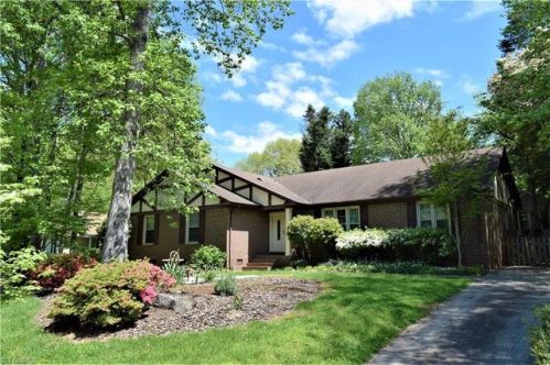 4014 Ridgedale Dr, Greensboro, NC 27455-9206
