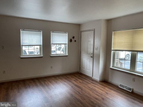 69 Chesapeake St, Lancaster PA  17602-4659 exterior