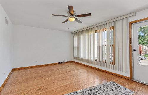 2526 Mason Ave, Chicago, IL 60639-2230