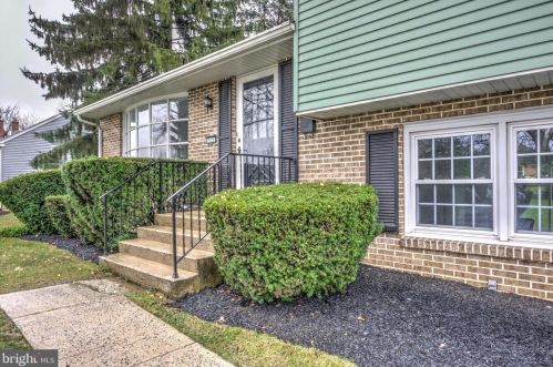 536 Friendship Ave, Lancaster PA  17601-4416 exterior