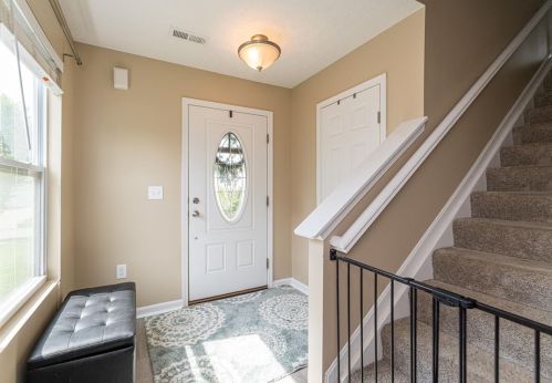 870 Ellery Dr, Cincinnati, OH 45245-7070