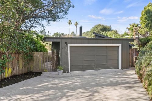 71 Bay Vista Dr, Mill Valley, CA 94941-1622