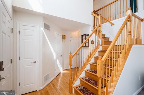 33 Meadowlands Ct, Forest Hill, MD 21050-3268