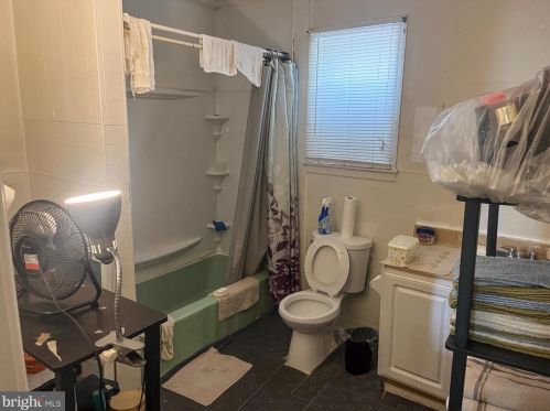 563 Line St, Camden NJ 08103-1610 exterior