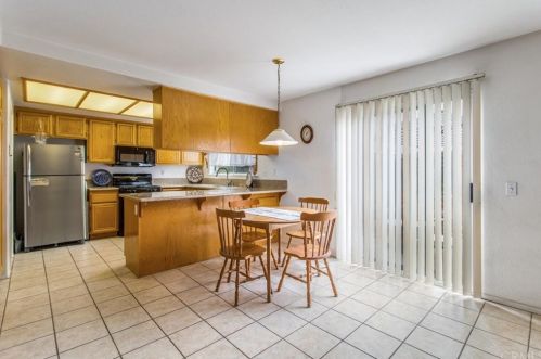 5018 Trojan Ct, Riverside CA  92507-6056 exterior