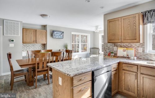 340 Revenoor Rd, Harpers Ferry WV exterior