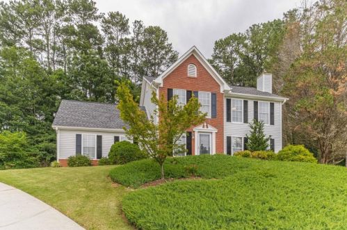 3450 Coles Creek Dr, Buford, GA 30519-7044
