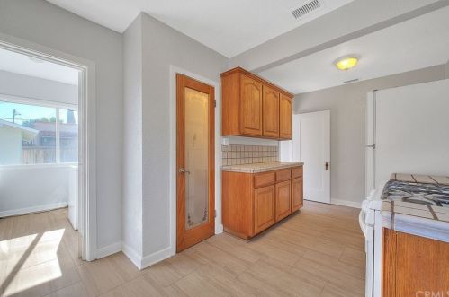 3160 Lime St, Riverside CA 92501-2930 exterior