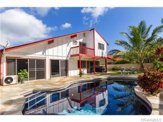 691 Kalanipuu St, Honolulu, HI 96825-2422