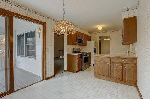 3727 Gershwin Ln, Saint Paul MN  55128-2944 exterior