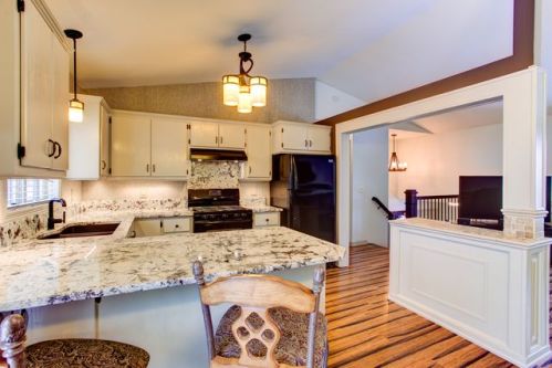 529 Market St, Prior Lake, MN 55379-1559