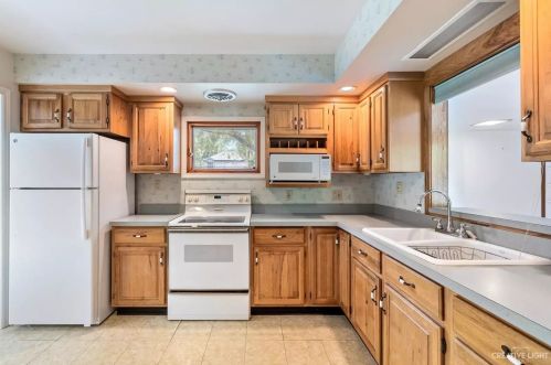 5660 Garfield St, Oak Brook IL  60521-5014 exterior