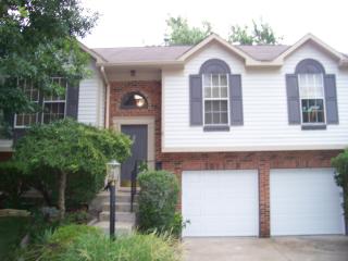 4610 Laurel View Dr, Cincinnati OH  45244-1464 exterior