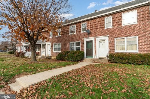 93 Hershey Ave, Lancaster, PA 17603-5401