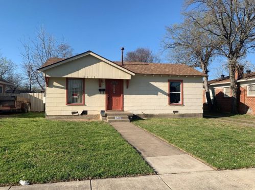 2919 Bomar Ave, Fort Worth, TX 76103-2404