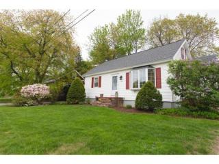 205 Bourne St, Manchester, NH 03103-6635