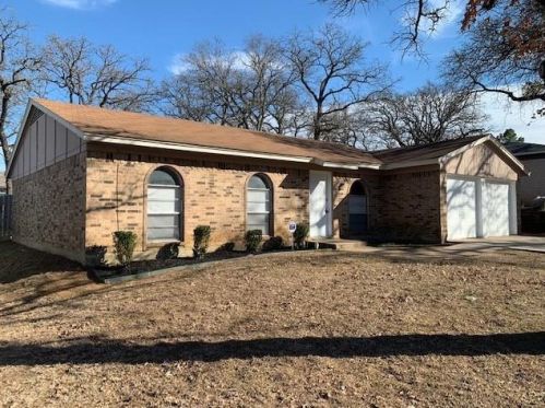 7545 Folkstone Dr, Fort Worth TX  76140-2020 exterior