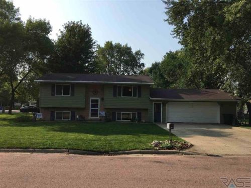 601 Spruce St, Alsen SD  57004-1558 exterior