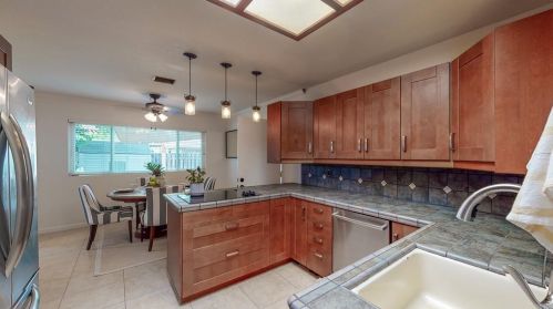 275 Dorado Ln, El Cajon, CA 92019-1942