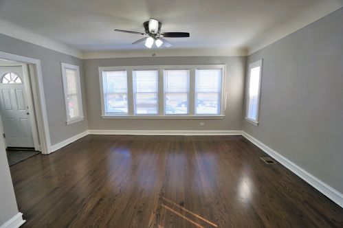 2036 Narragansett Ave, Chicago, IL 60639-3843