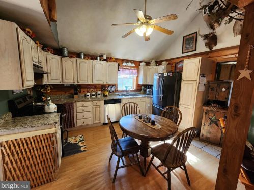 21800 Rocky Acres Ln, Flintstone MD 21530-2067 exterior