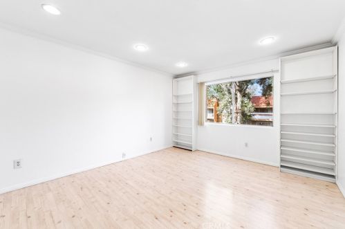 6600 Warner Ave, Huntington Beach CA  92647-5242 exterior