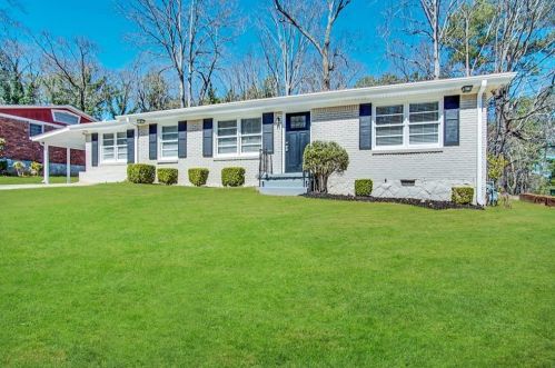 3585 Ingledale Dr, Atlanta GA  30331-2434 exterior
