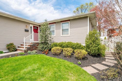 56 Woodbridge Ave, Metuchen, NJ 08840-2152