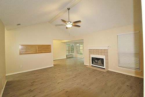 8 Ventnor Ave, Midlothian TX  76065-6723 exterior