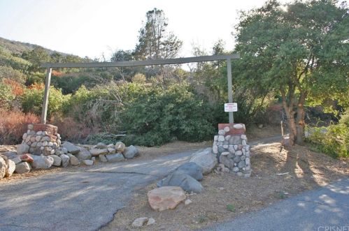 28200 Pine Canyon Rd, Leona Valley, CA 93532-1131
