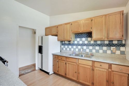 212 Delaware St, Hobart IN  46342-4111 exterior
