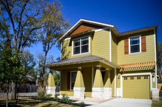 2428 Amur Dr, Austin TX  78745-2067 exterior