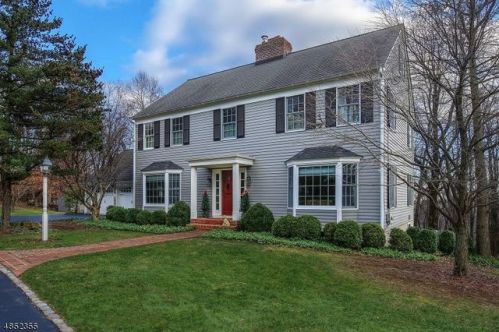 27 Longview Rd, Lebanon, NJ 08833-4502