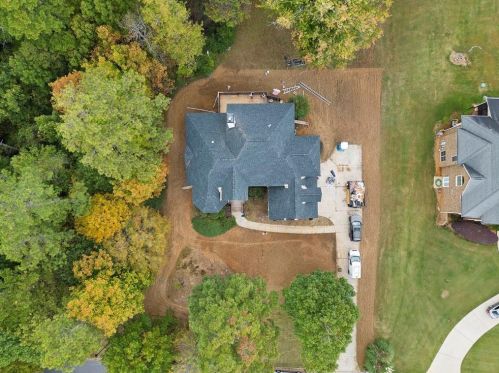 695 Highland Oaks Dr, Atlanta GA  30331-9210 exterior