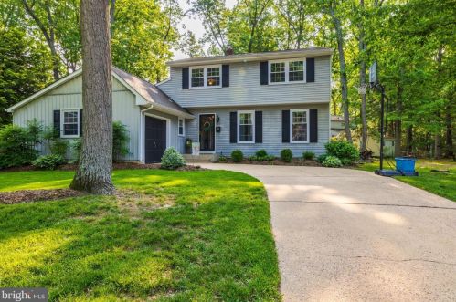 604 Carol Ct, Blenheim, NJ 08012-1432