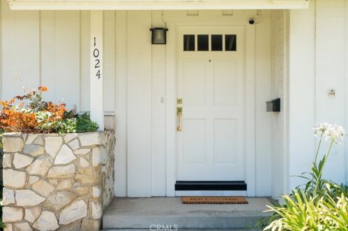 1024 Laurel Ave, Glendora, CA 91741-2946