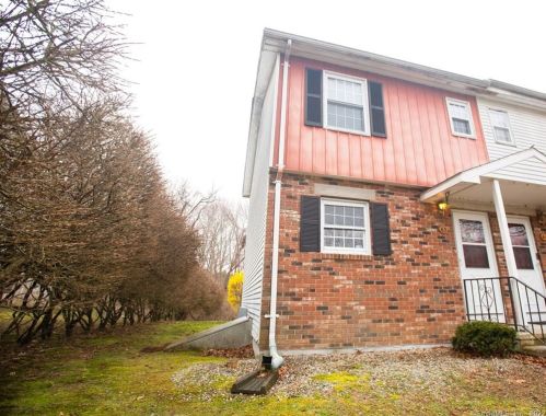 63 Athol St, Killingly CT  06239-1907 exterior